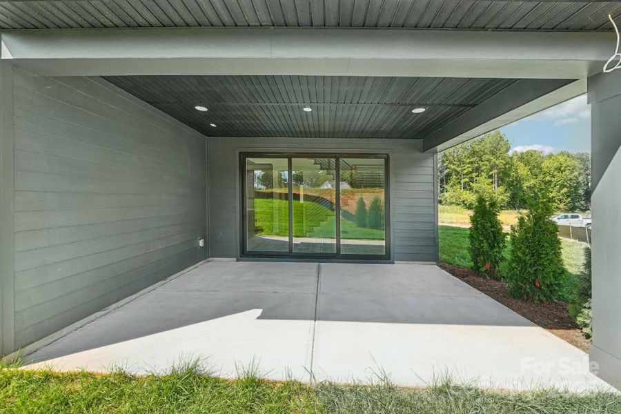 Covered porch Covered porch