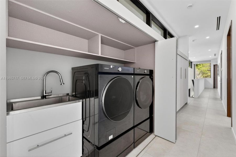 Furnished interior view inside a new home in , Miami (Image 73).