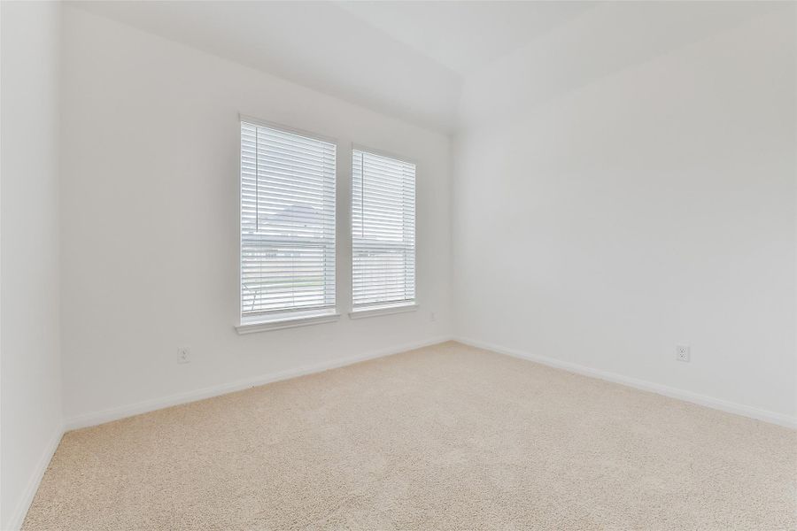 Spacious, unfurnished interior of a new home in King Oaks Village, Baytown (Image 22).