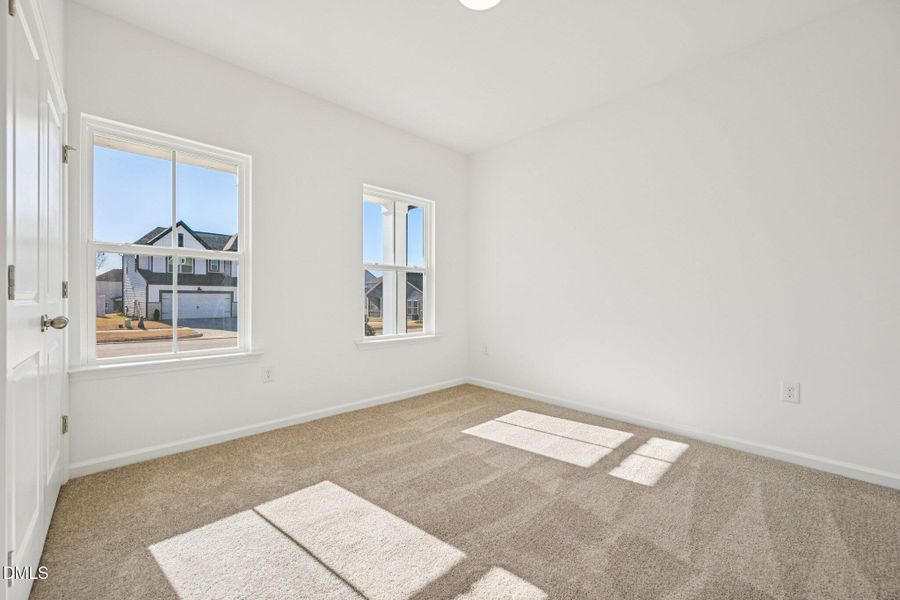 17-web-or-mls-W Crescent Mills Blvd-S311