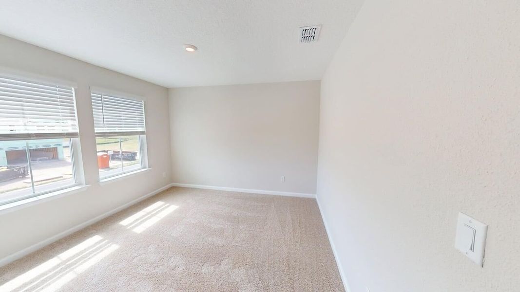 Spacious, unfurnished interior of a new home in RiverTown, St. Johns (Image 10).