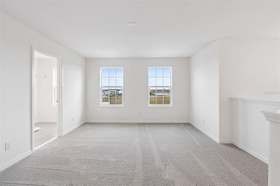 Spacious, unfurnished interior of a new home in Trinity Lakes, Groveland (Image 35).