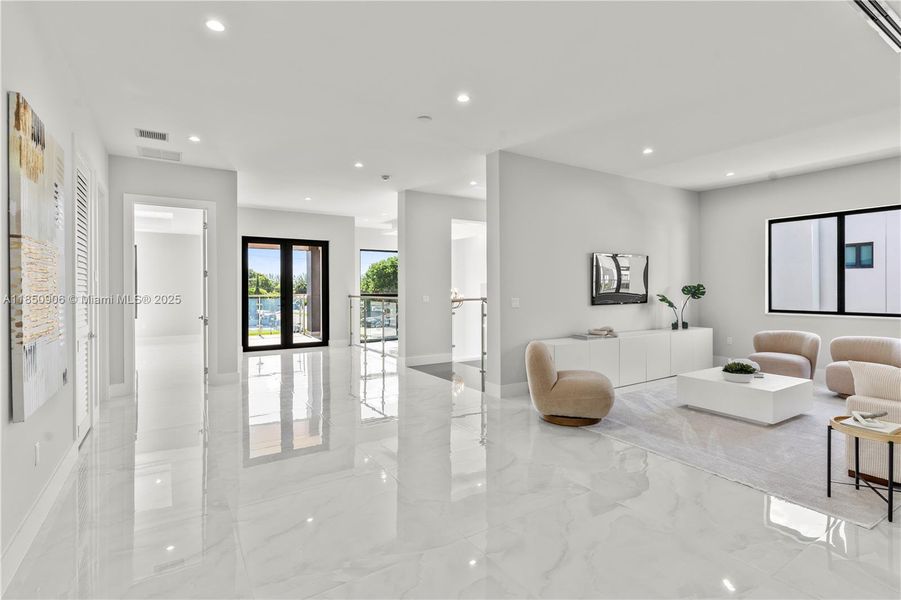 Image 47 of a home in .