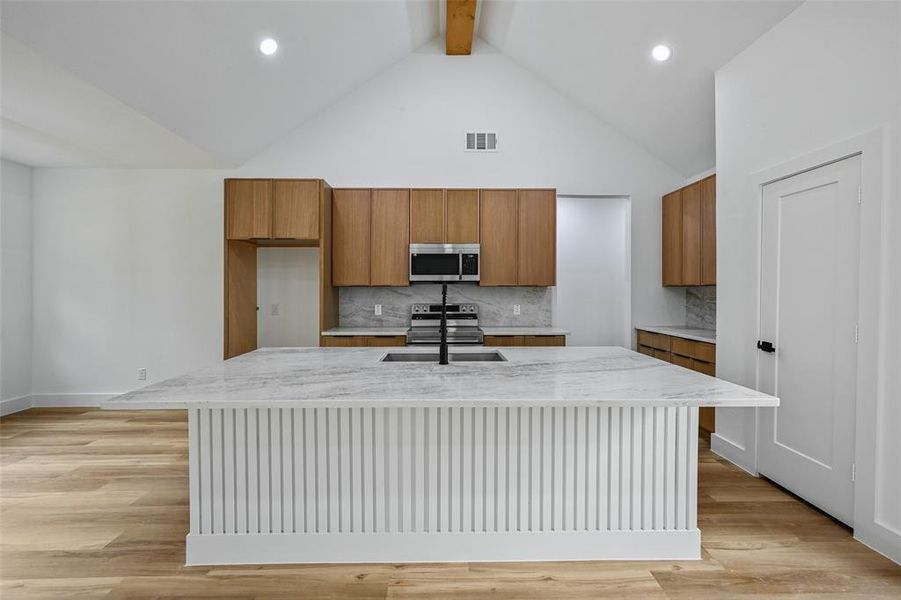 Furnished interior view inside a new home in , Dallas (Image 5).