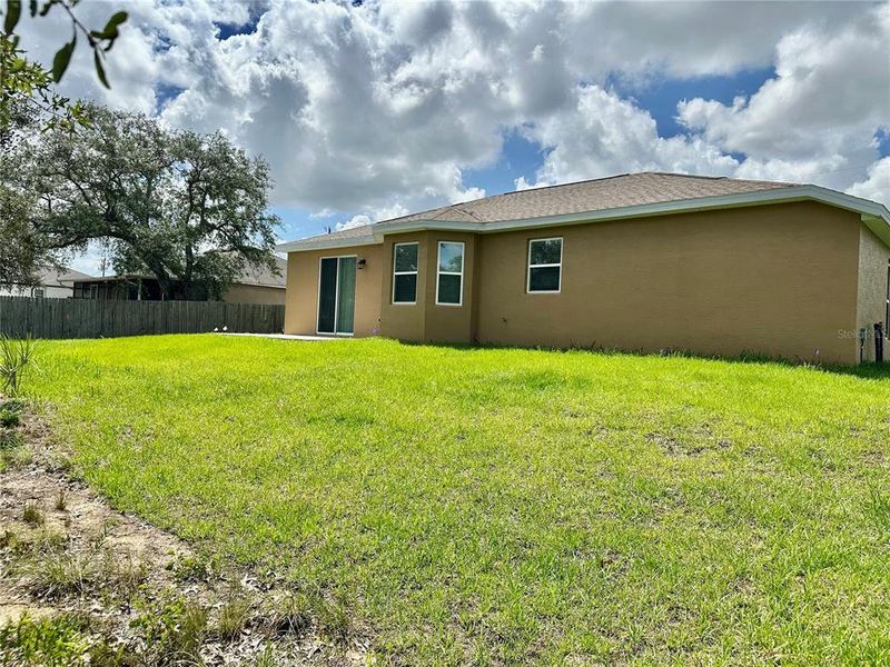 Exterior details and patio area of a home in , Weeki Wachee (Image 32).