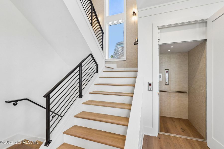 Spacious, unfurnished interior of a new home in , Jacksonville Beach (Image 23).