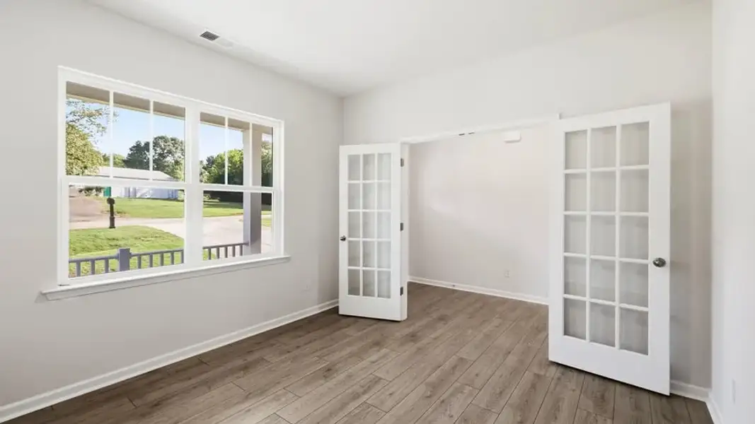 Spacious, unfurnished interior of a new home in Ben Hurt Road, Lyman (Image 18).