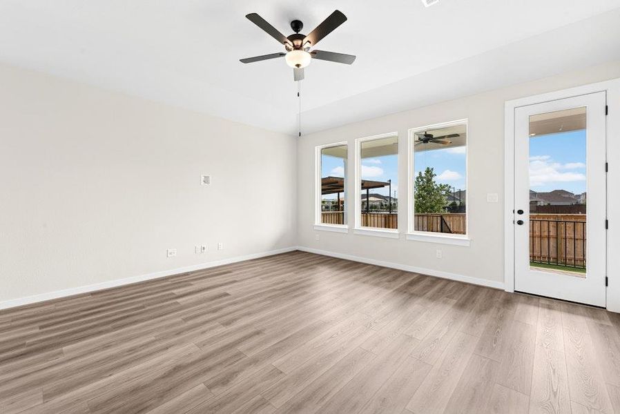Spacious, unfurnished interior of a new home in University Heights, Round Rock (Image 22). Spacious, unfurnished interior of a new home in University Heights, Round Rock (Image 22).