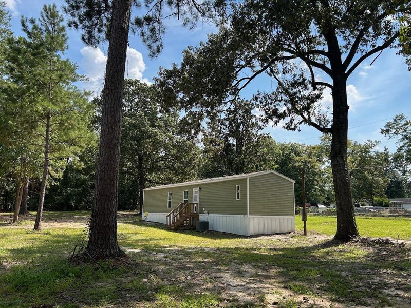 Exterior details and patio area of a home in , Ladson (Image 18).