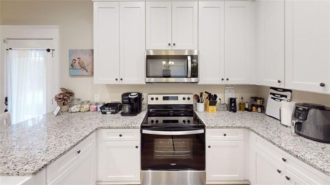Furnished interior view inside a new home in , Cartersville (Image 11).