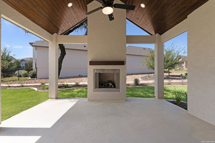 Exterior details and patio area of a home in El Sonido at Campanas, San Antonio (Image 4).