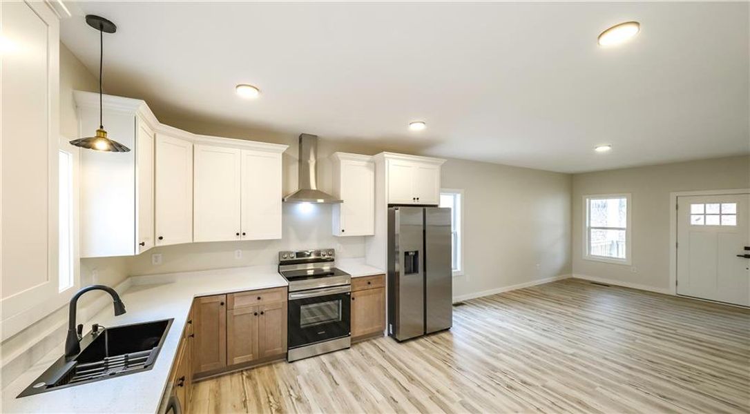 Furnished interior view inside a new home in , Carrollton (Image 4).