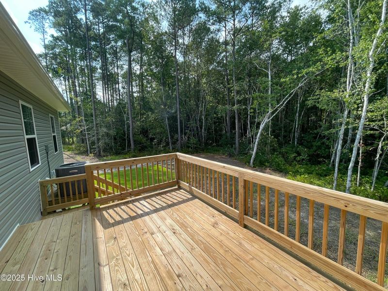 Exterior details and patio area of a home in Mill Creek Cove, Bolivia (Image 18).