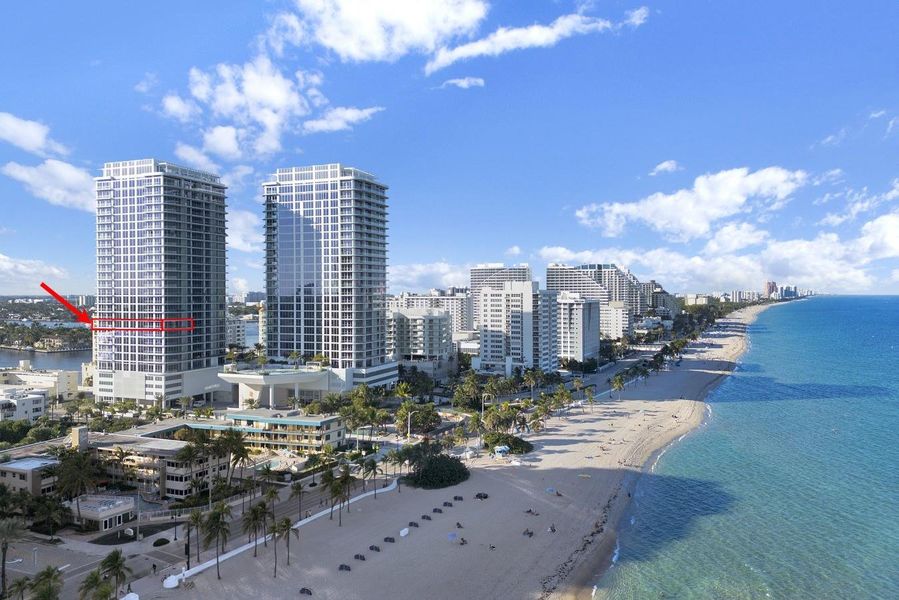 Condo located in Fort Lauderdale, FL showcasing its design and architecture (Image 42).
