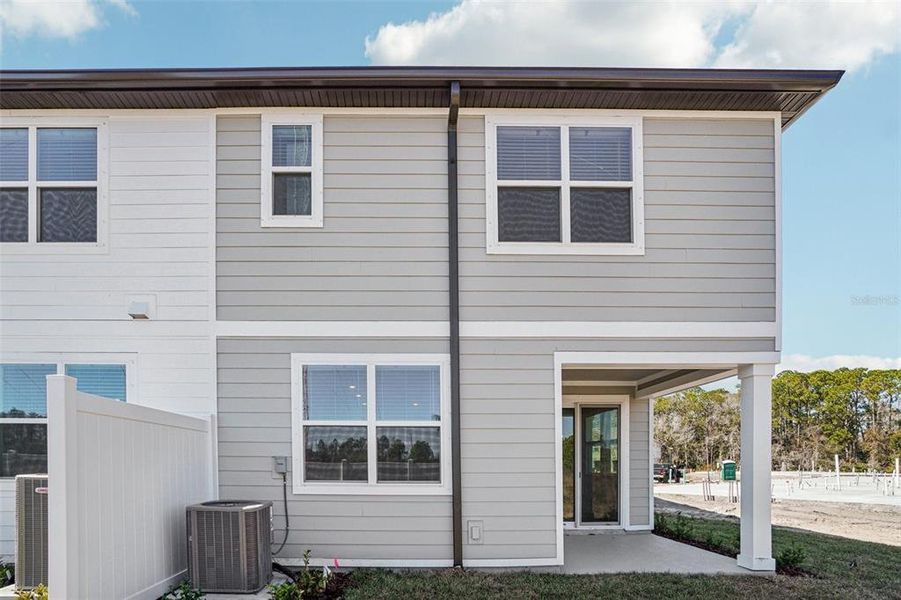 Exterior details and patio area of a home in Montague Chase, Tampa (Image 19).