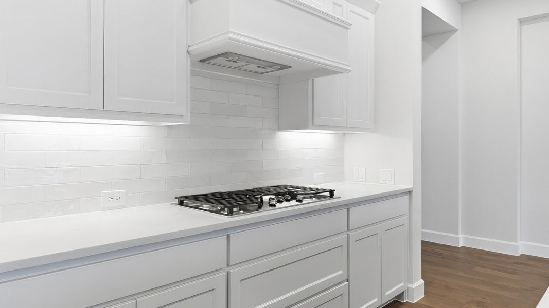 Close-up of interior finishes inside a home in Eliana, McKinney (Image 20).