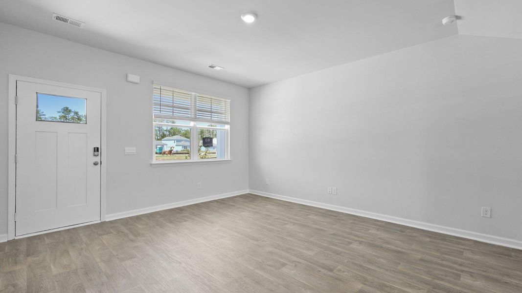 Spacious, unfurnished interior of a new home in Hillcrest, Ravenel (Image 27).