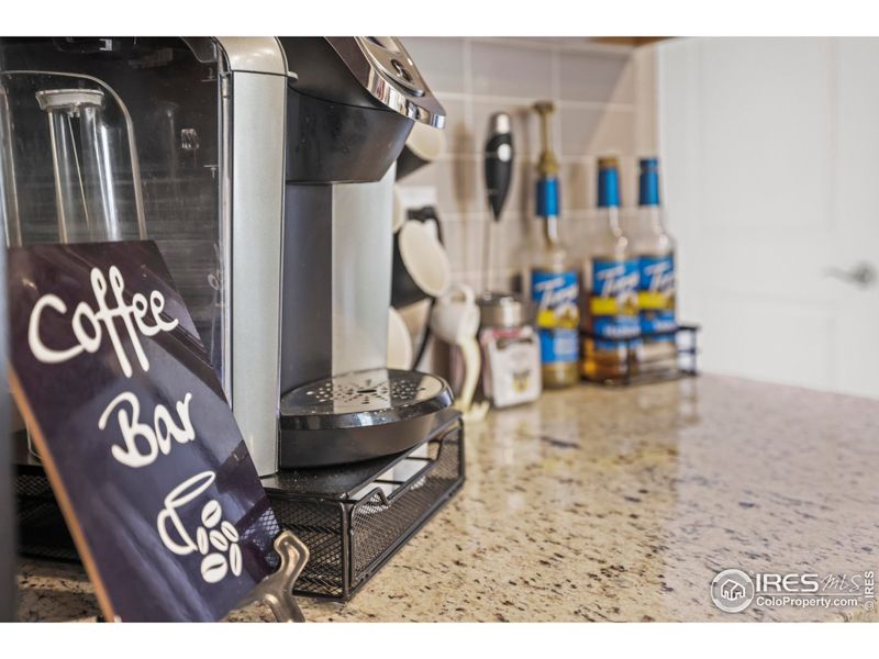 Granite countertops through out the kitchen and bathrooms. Granite countertops through out the kitchen and bathrooms.