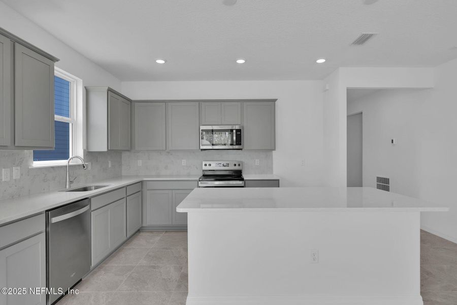 Furnished interior view inside a new home in Hyland Trail, Green Cove Springs (Image 10). Furnished interior view inside a new home in Hyland Trail, Green Cove Springs (Image 10).