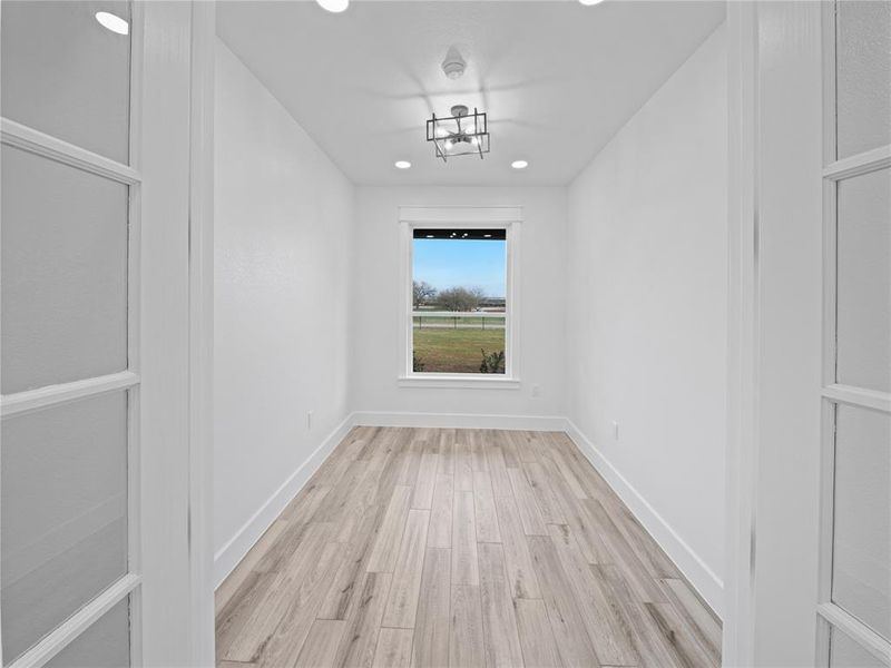 Spacious, unfurnished interior of a new home in , Weatherford (Image 24).