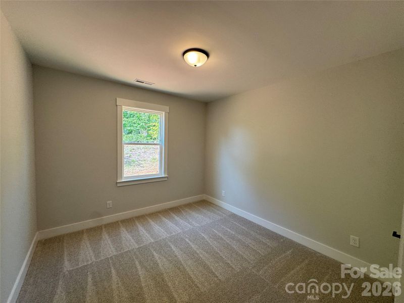 Spacious, unfurnished interior of a new home in Robinson Oaks, Gastonia (Image 22).
