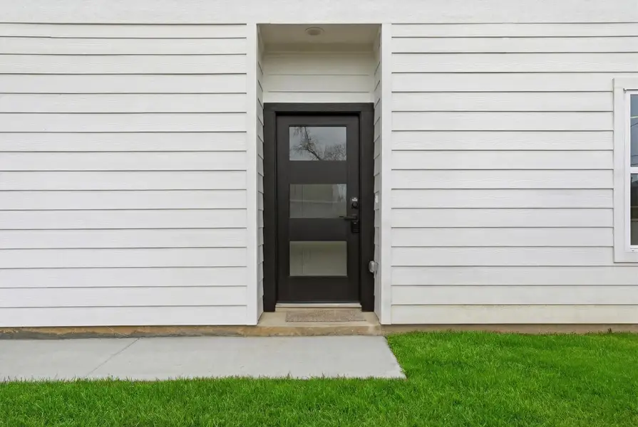 Exterior details and patio area of a home in , La Porte (Image 3).