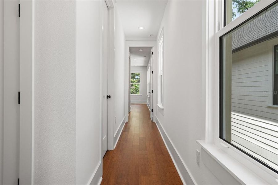 Spacious, unfurnished interior of a new home in , Tampa (Image 45).