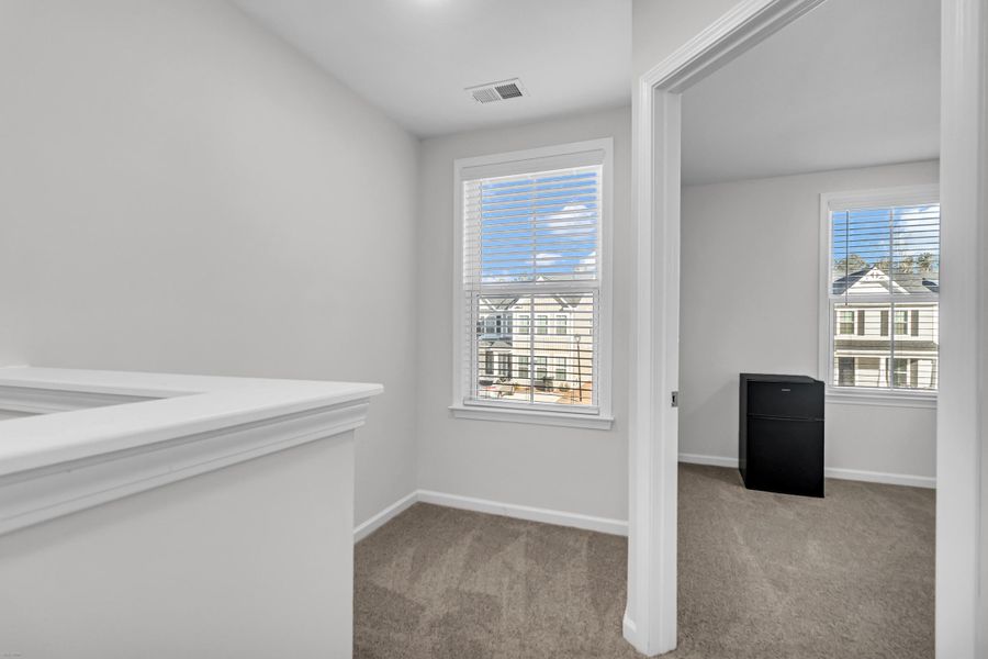 Spacious, unfurnished interior of a new home in , Summerville (Image 25).