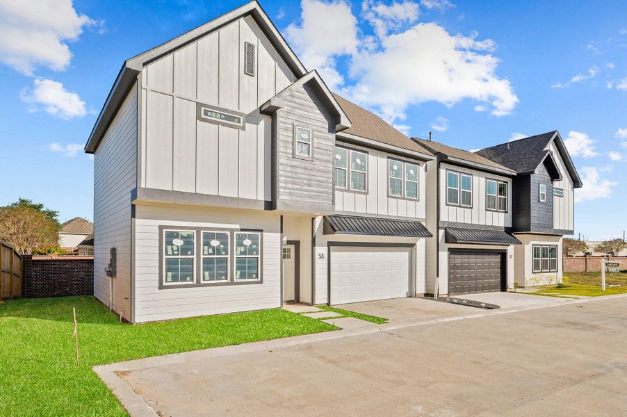 Front exterior of a new home in , Houston, TX, highlighting curb appeal (Image 24). Front exterior of a new home in , Houston, TX, highlighting curb appeal (Image 24).