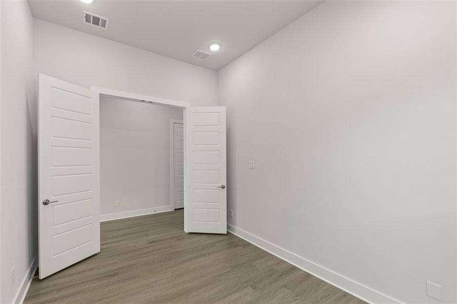 Spacious, unfurnished interior of a new home in Discovery Collection at Union Park, Little Elm (Image 18).