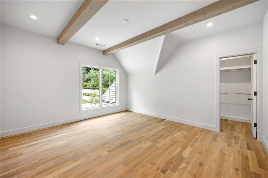 Spacious, unfurnished interior of a new home in , Atlanta (Image 31).