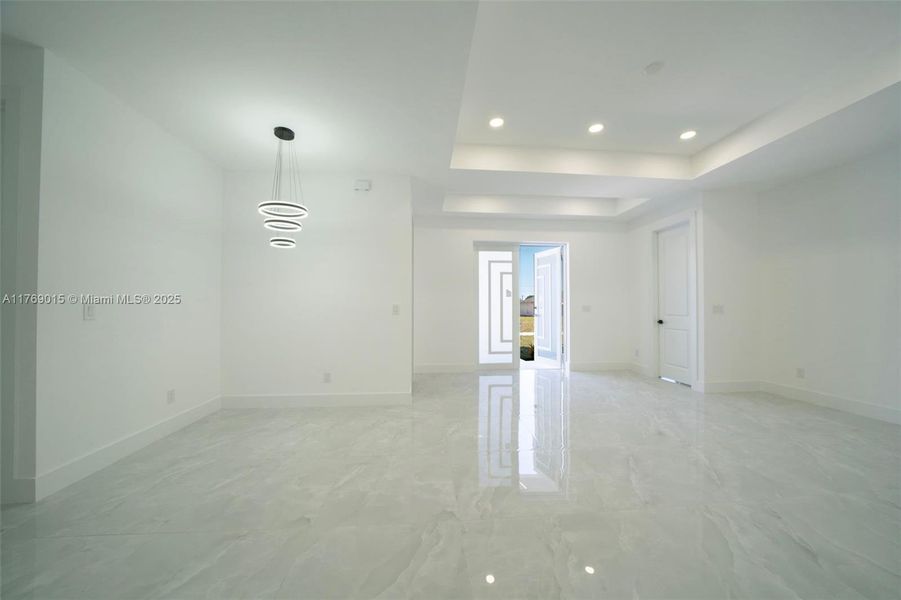 Spacious, unfurnished interior of a new home in , Lehigh Acres (Image 15).
