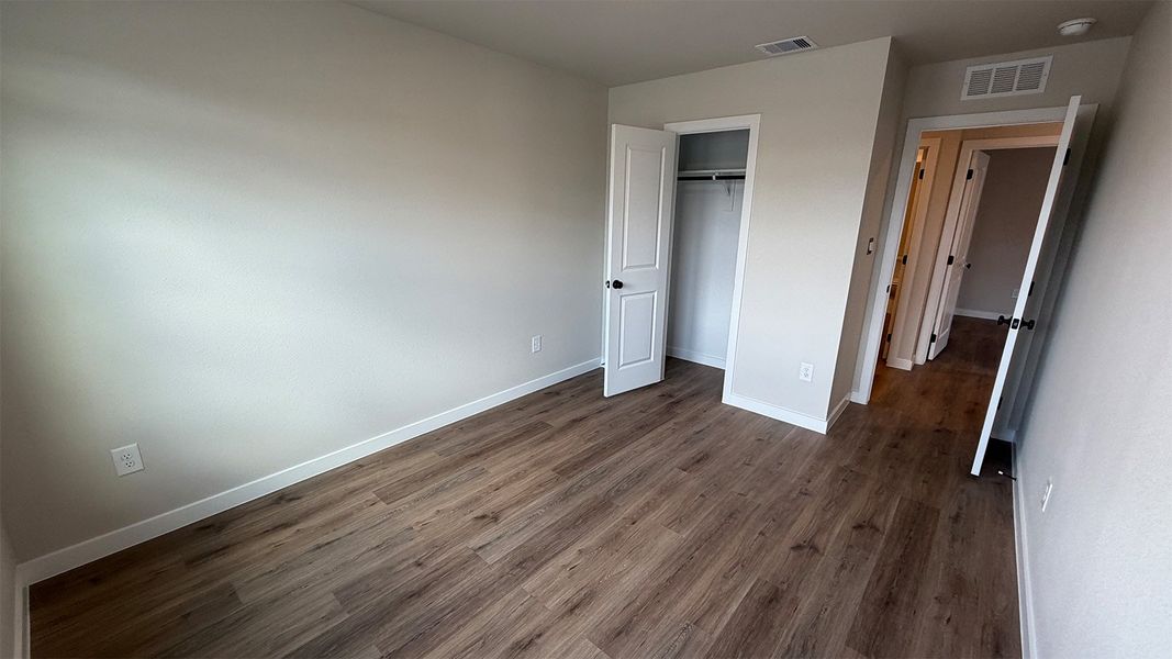 Spacious, unfurnished interior of a new home in The Lakes Northwest, Corpus Christi (Image 32).