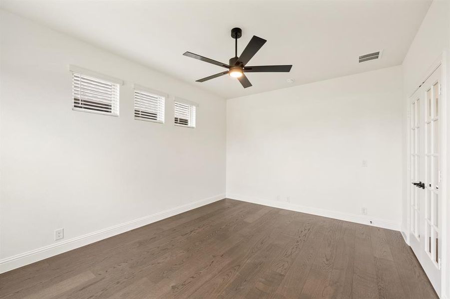 Spacious, unfurnished interior of a new home in Meraki, Forney (Image 23).