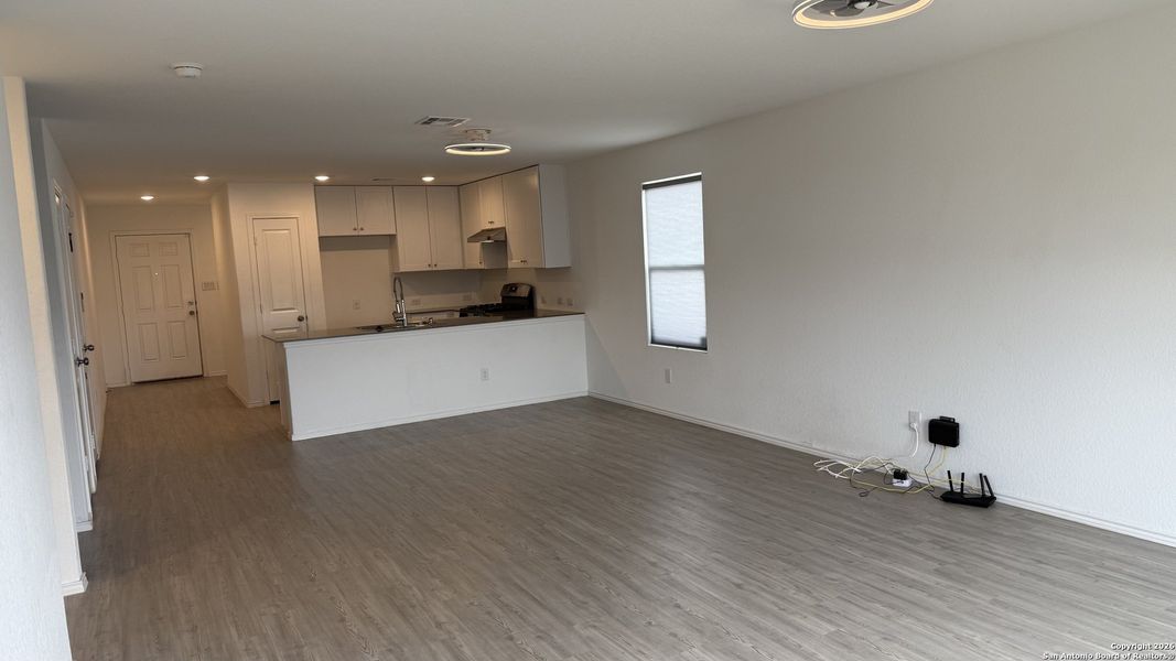 Spacious, unfurnished interior of a new home in , Bulverde (Image 19).