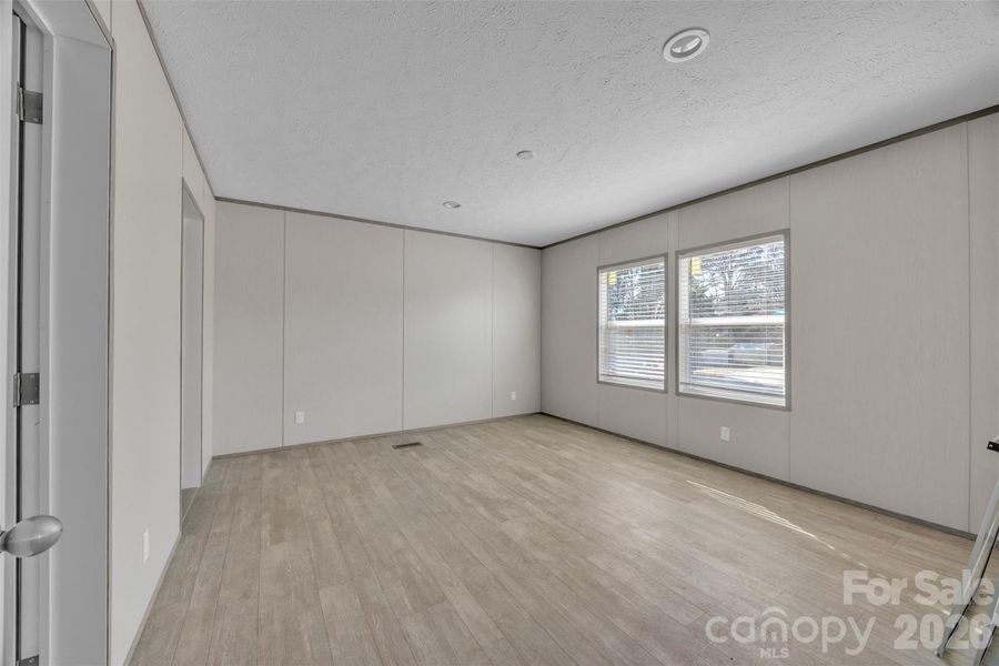 Spacious, unfurnished interior of a new home in , Taylorsville (Image 21).