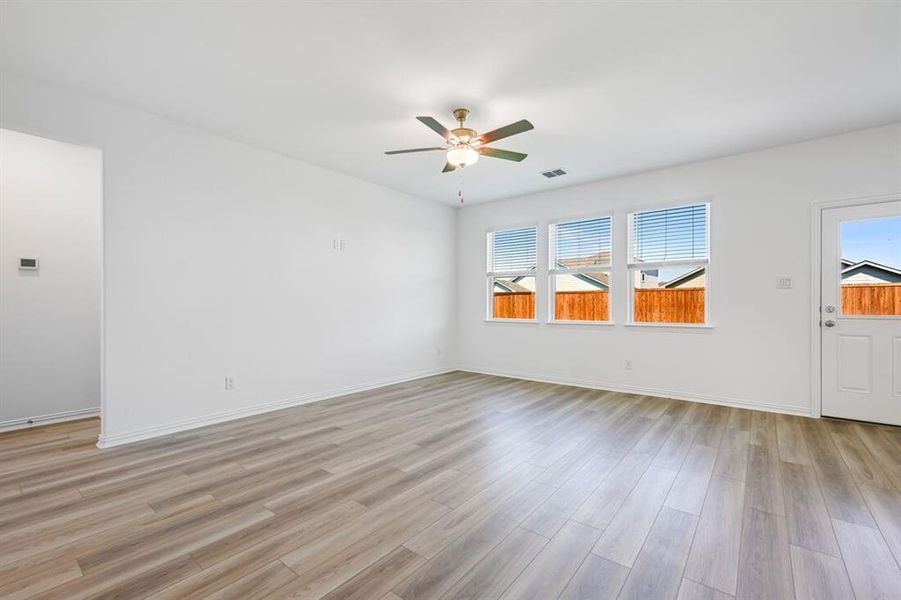 Spacious, unfurnished interior of a new home in River Ridge, Crandall (Image 28). Spacious, unfurnished interior of a new home in River Ridge, Crandall (Image 28).