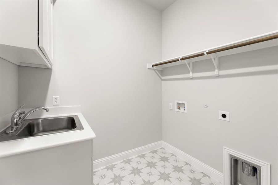 24. 3800 Lochwood - Utility