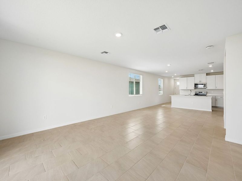 Spacious, unfurnished interior of a new home in Two Rivers - Premier Series, Zephyrhills (Image 12).