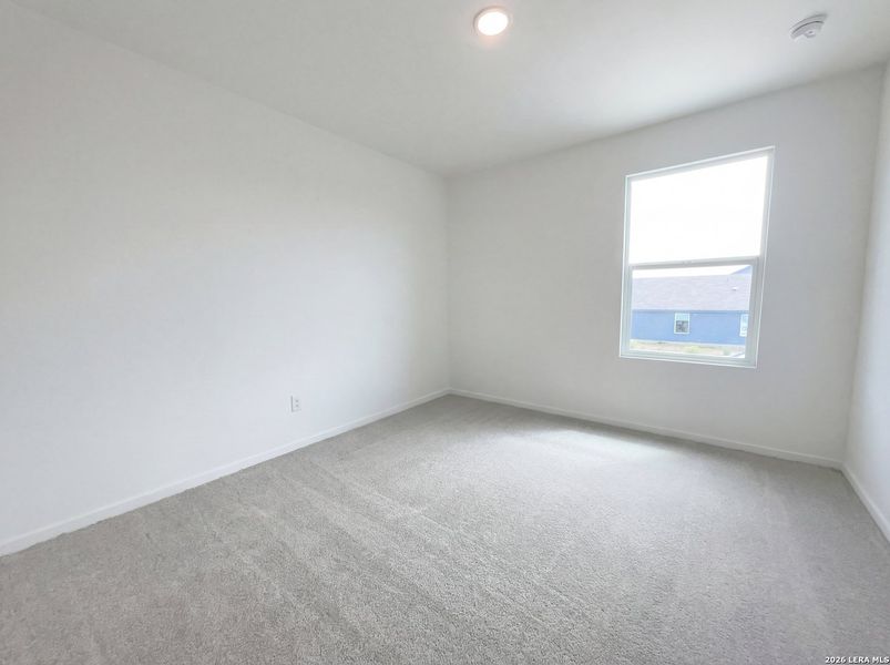 Spacious, unfurnished interior of a new home in Waters Edge, Seguin (Image 14).