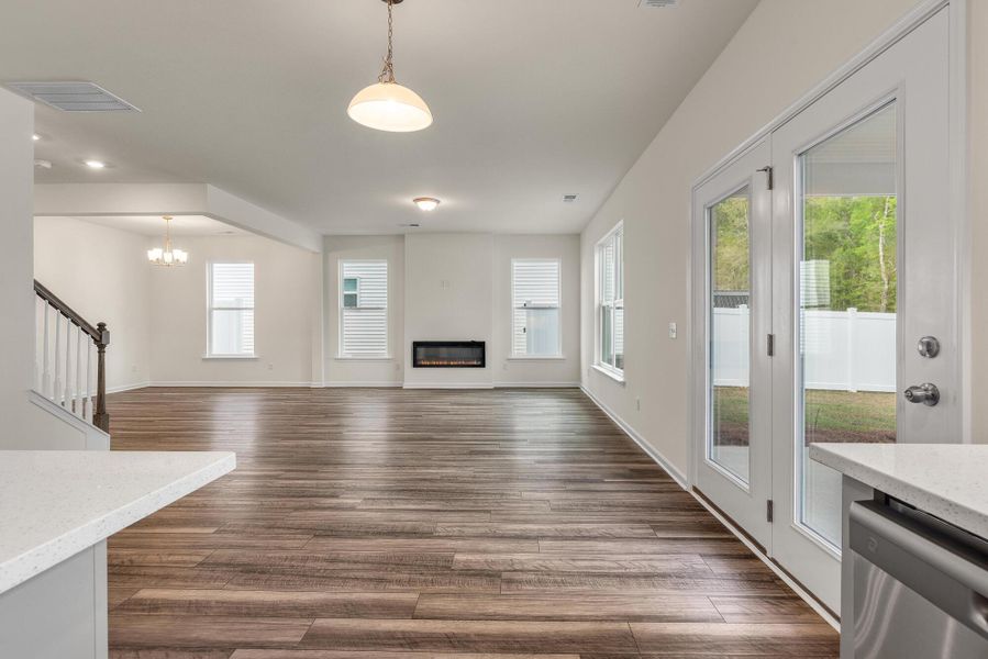 Spacious, unfurnished interior of a new home in Parker's Preserve, Ridgeville (Image 18).