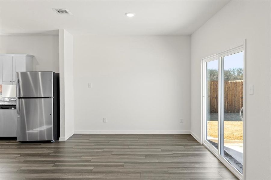 15. 807 Lexington - Dining