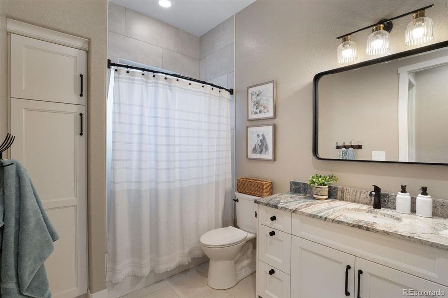 Furnished interior view inside a new home in , Pine (Image 17).