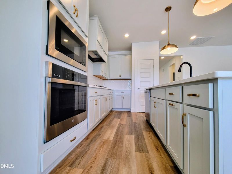 Kitchen - Sonny & Cher Interior