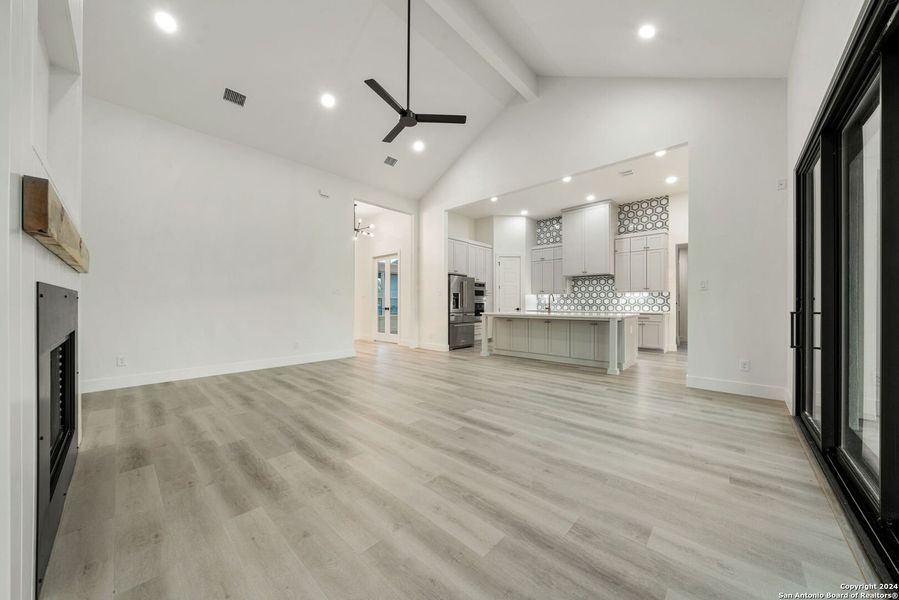Spacious, unfurnished interior of a new home in , Castroville (Image 20).