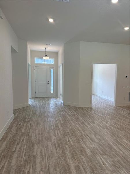 Spacious, unfurnished interior of a new home in Royal Highlands, Brooksville (Image 11). Spacious, unfurnished interior of a new home in Royal Highlands, Brooksville (Image 11).