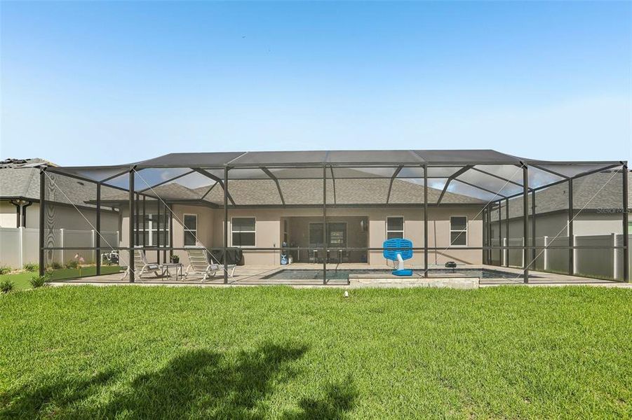 Exterior details and patio area of a home in Whiting Estates, Spring Hill (Image 3).