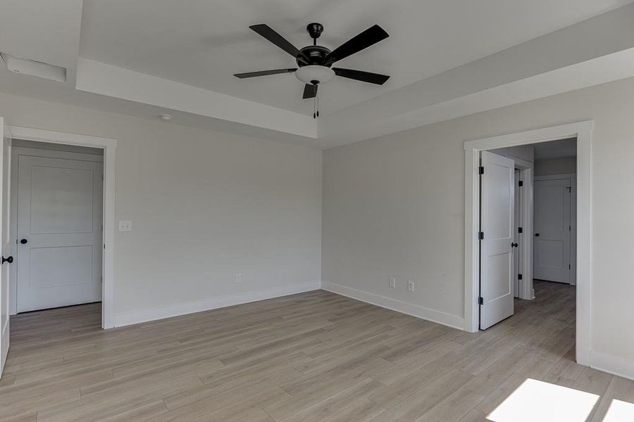 Spacious, unfurnished interior of a new home in , Hartwell (Image 15).