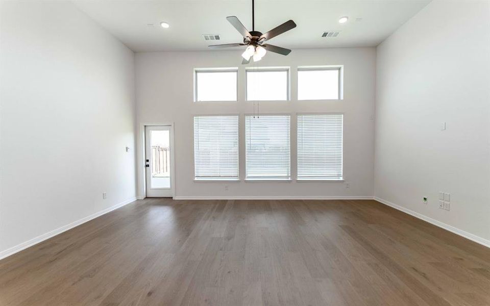 Spacious, unfurnished interior of a new home in Solterra, Mesquite (Image 13). Spacious, unfurnished interior of a new home in Solterra, Mesquite (Image 13).