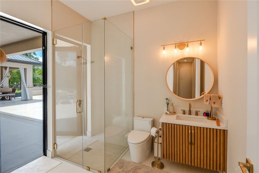 Furnished interior view inside a new home in , Clewiston (Image 34).